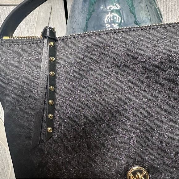 Mk shailene black gold studded pull zip nwt - Picture 4 of 15